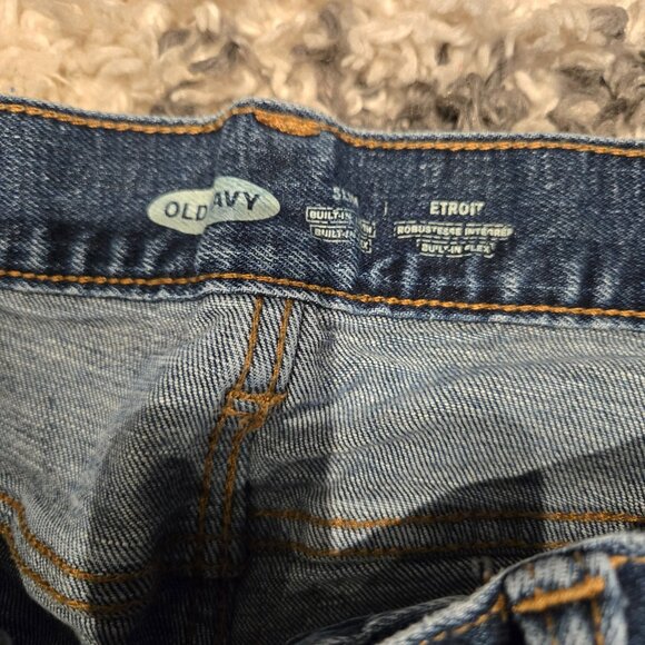 Old Navy Built-In Flex Slim Distressed Jeans | Size 30/30 | Medium Wash - Picture 4 of 4